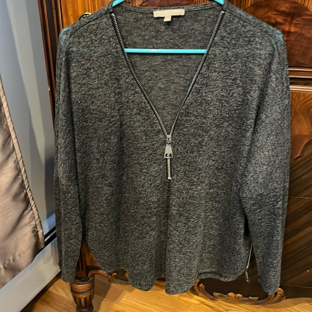 John Vass Big zipper front light knit sweater